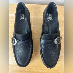 SAS Lara Slip On Loafer Moccasin Women’s 8 Narrow Comfort Shoes Black Minimalist